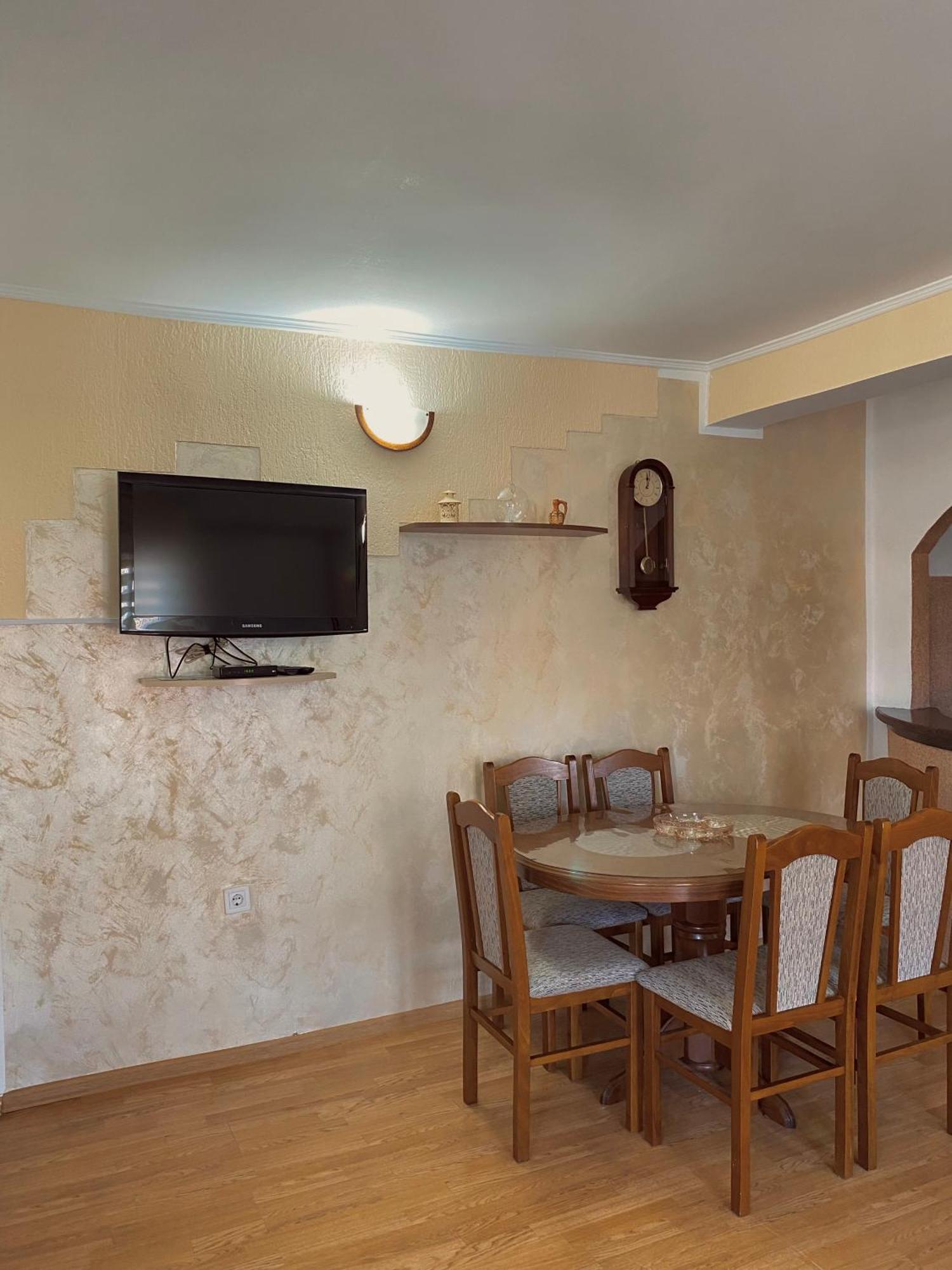 Apartman Konatar Cetinje Habitación foto